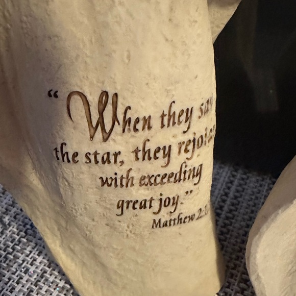 Nativity 8 piece set New King James Stone Resin Ivory Luke John Matthew - Picture 7 of 12